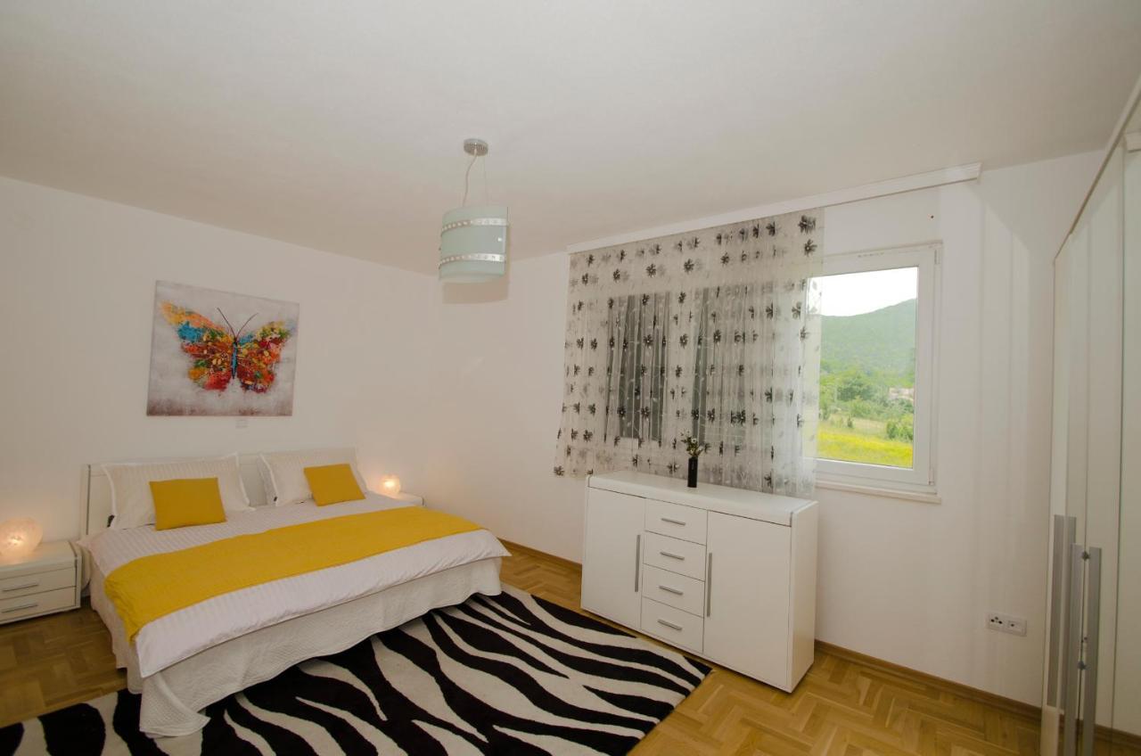 Rooms Leda Vrlika Zewnętrze zdjęcie