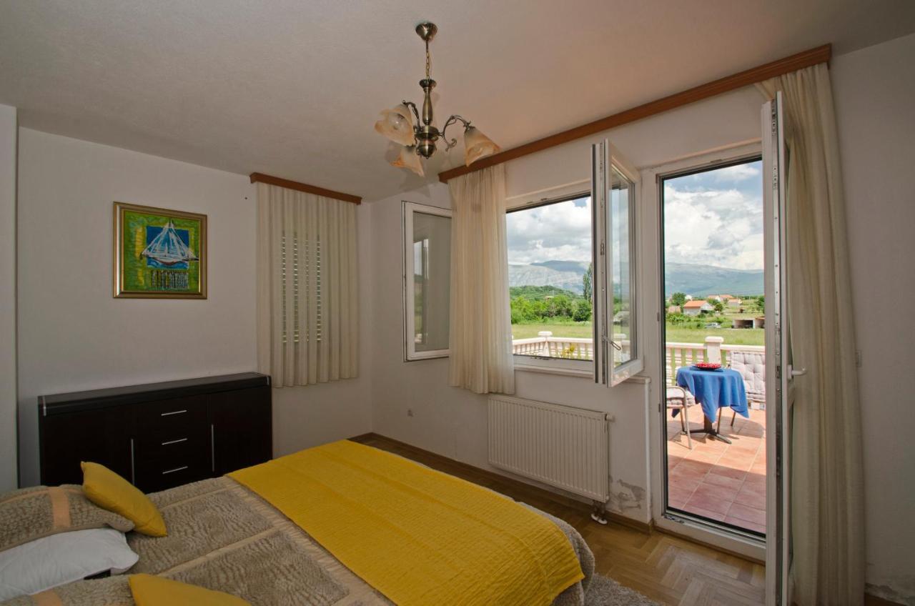 Rooms Leda Vrlika Zewnętrze zdjęcie