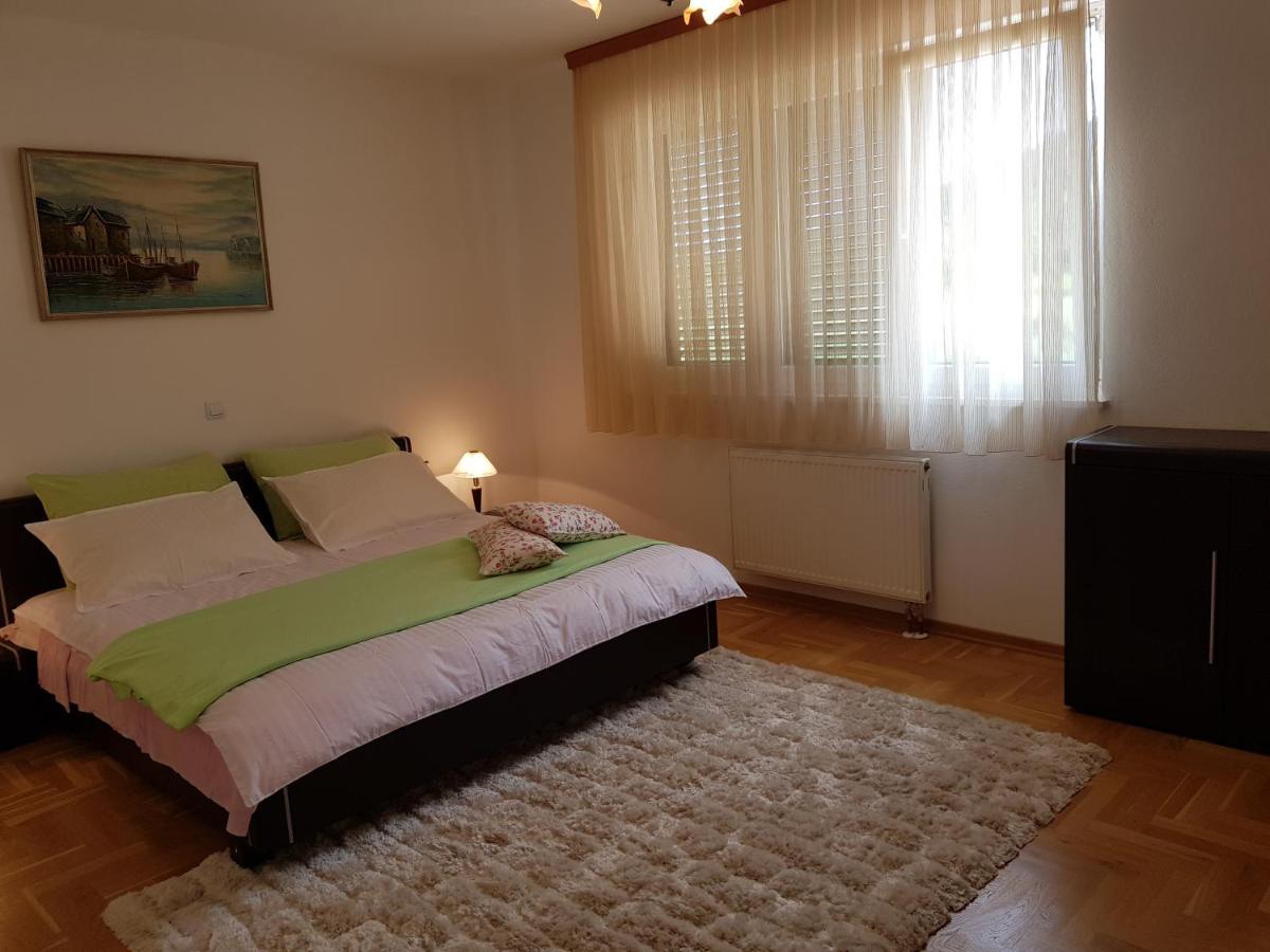 Rooms Leda Vrlika Zewnętrze zdjęcie