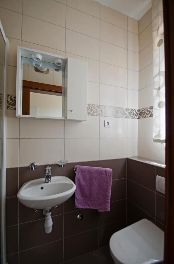 Rooms Leda Vrlika Zewnętrze zdjęcie